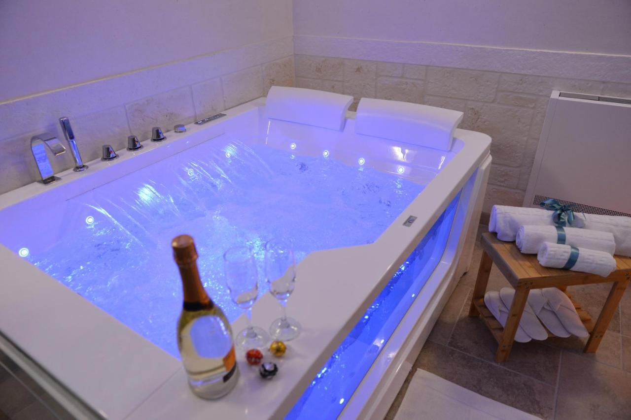 Suite Laurel Spa Con Idromassaggio Fasano Exterior foto